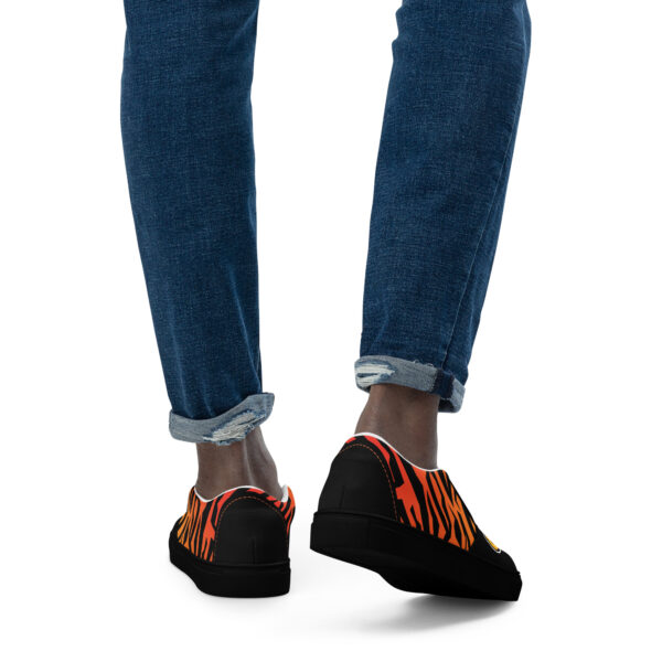 Cheaters Men’s slip-on canvas shoes - Image 12