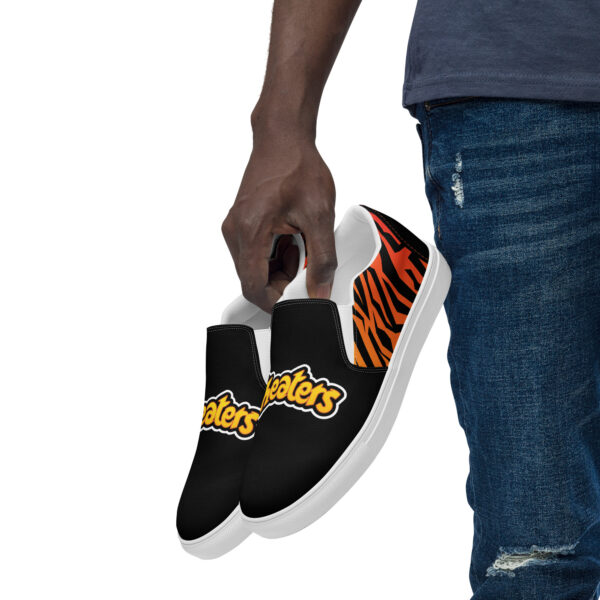 Cheaters Men’s slip-on canvas shoes - Image 4