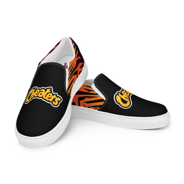 Cheaters Men’s slip-on canvas shoes - Image 9