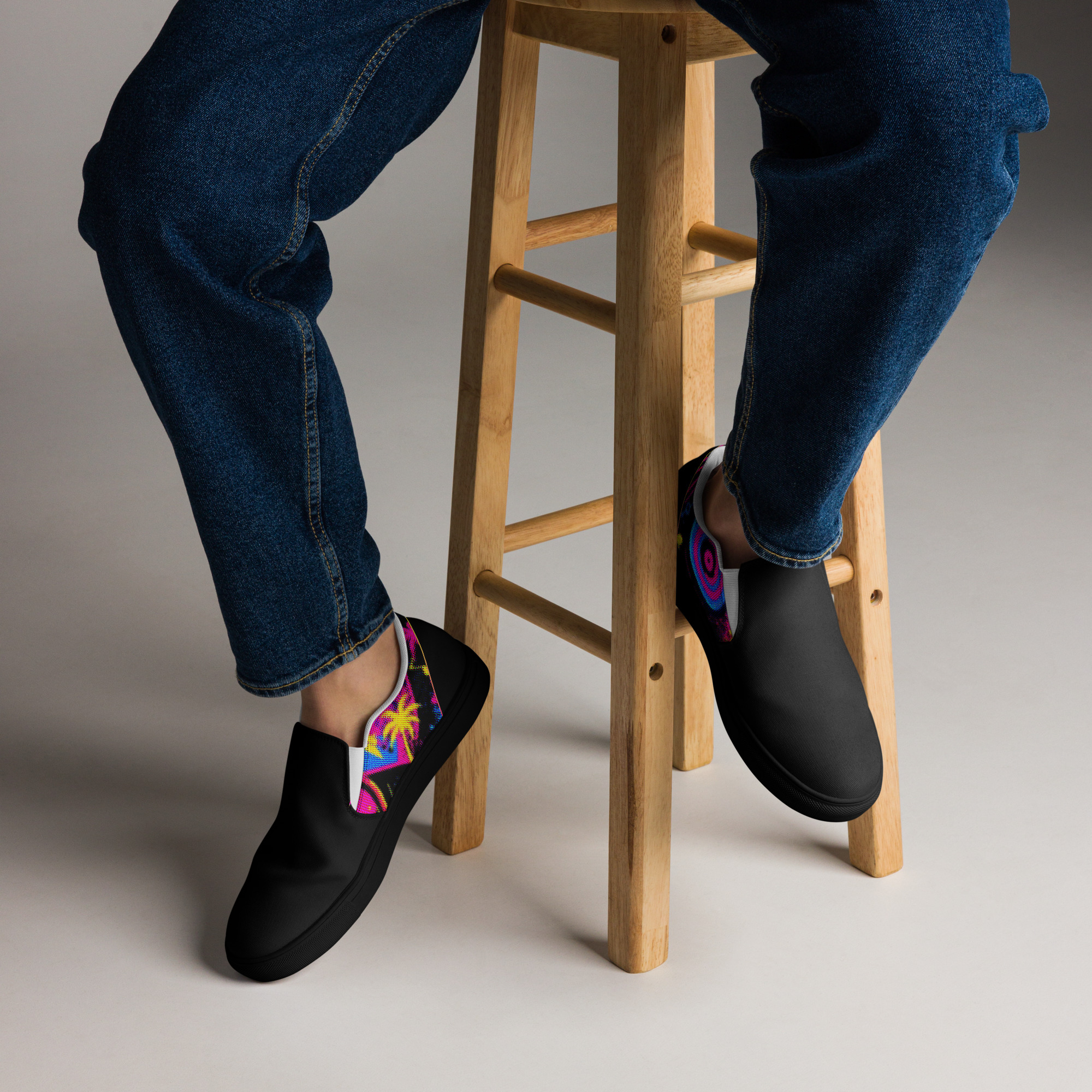 Retro Vaporware v4 Men’s slip-on canvas shoes - Image 17